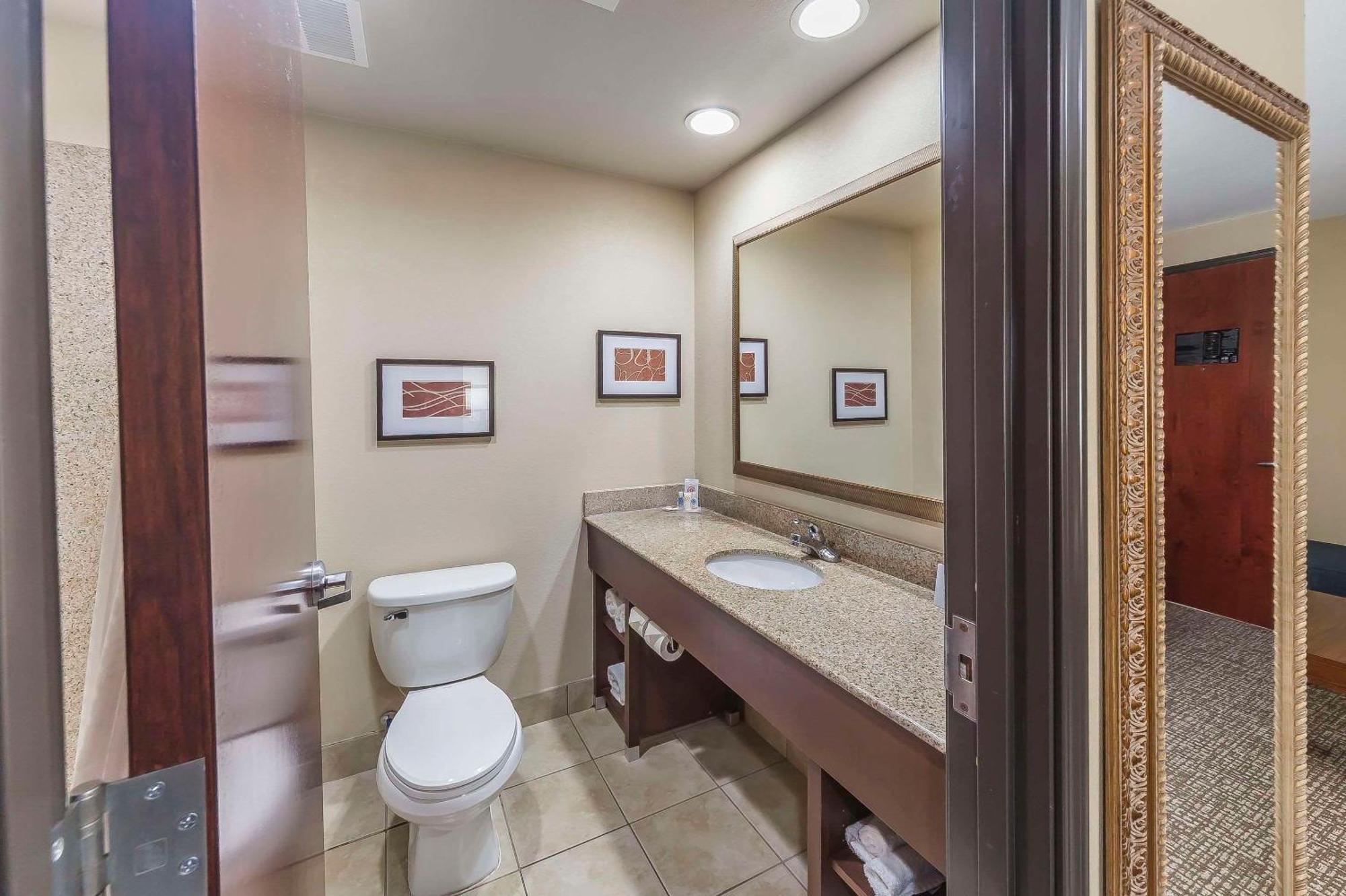 Comfort Suites Yukon - Sw Oklahoma City Exteriör bild